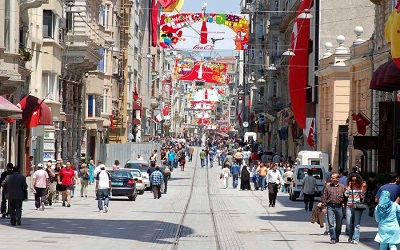 10 أشياء يمكنك فعلها في شارع الاستقلال اسطنبول تركيا