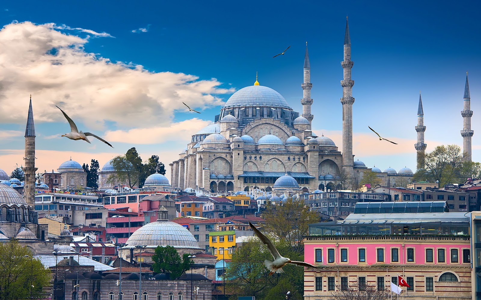 تركيا تتوقع وصول إيرادات السياحة إلى 30 مليار دولار في عام 2018 