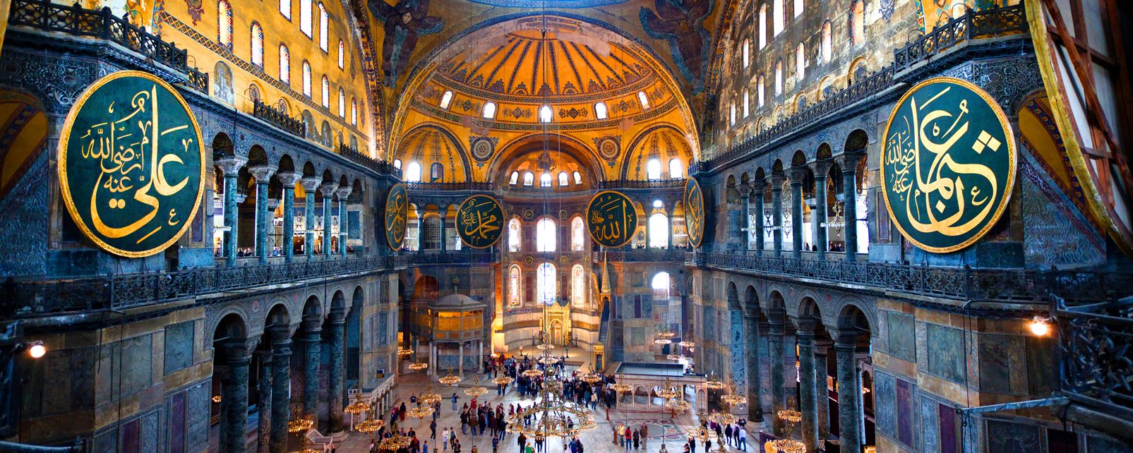 آيا صوفيا .. اكتشف روعة التقاء الحضارة البيزنطية والعثمانية في مكان واحد 